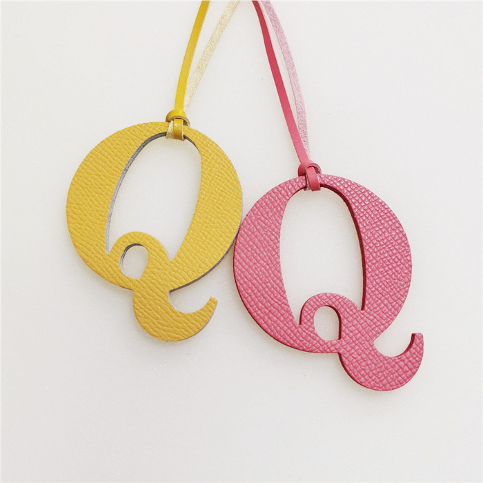 English Letter Q Alphabet Cowh - Women Accessories Name In English ulasan dan harga